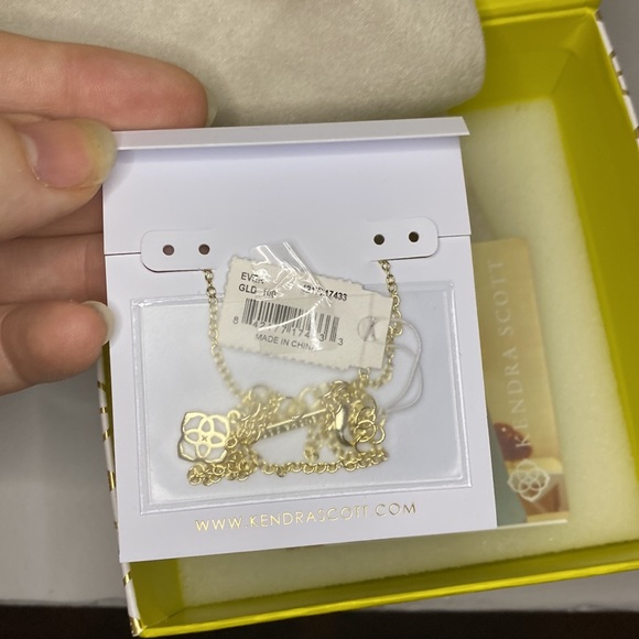 NWT🚀  Gold Necklace full set - Picture 3 of 5